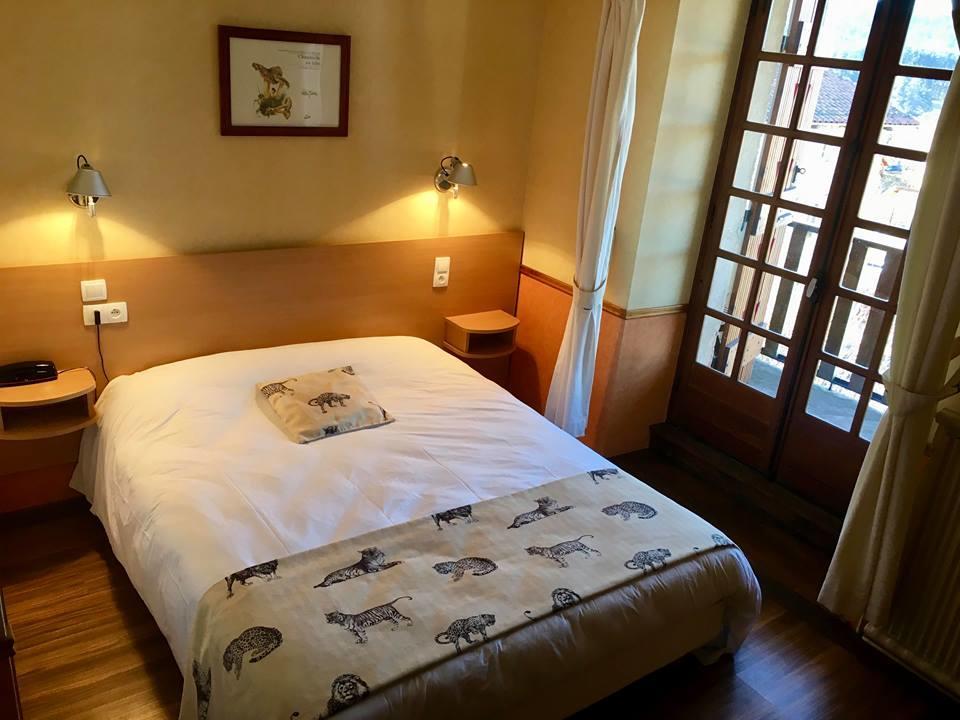 Hotel La Clairiere Chambon-sur-Dolore Εξωτερικό φωτογραφία