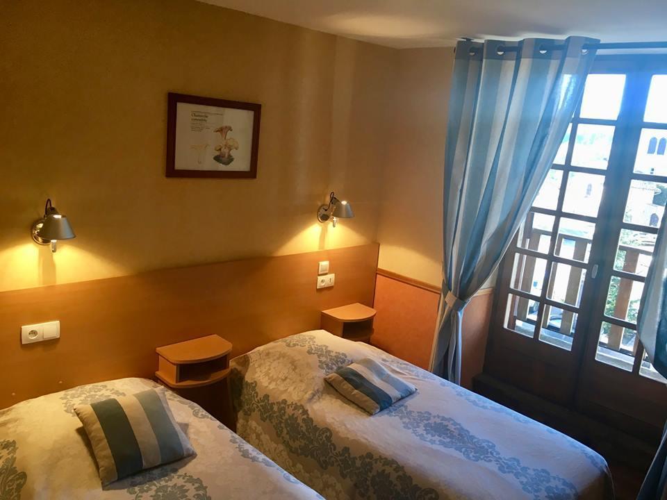 Hotel La Clairiere Chambon-sur-Dolore Εξωτερικό φωτογραφία